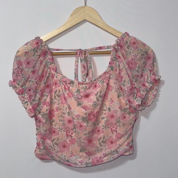 Madden NYC Floral Print Puff Sleeve Crop Top women’s size large - Picture 2 of 8